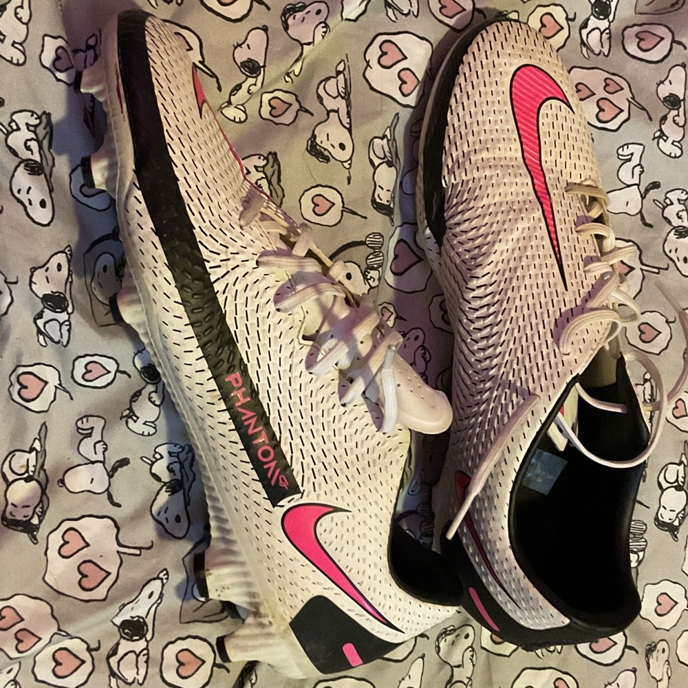 Nike White Soccer Cleats with Hot Pink Swoosh